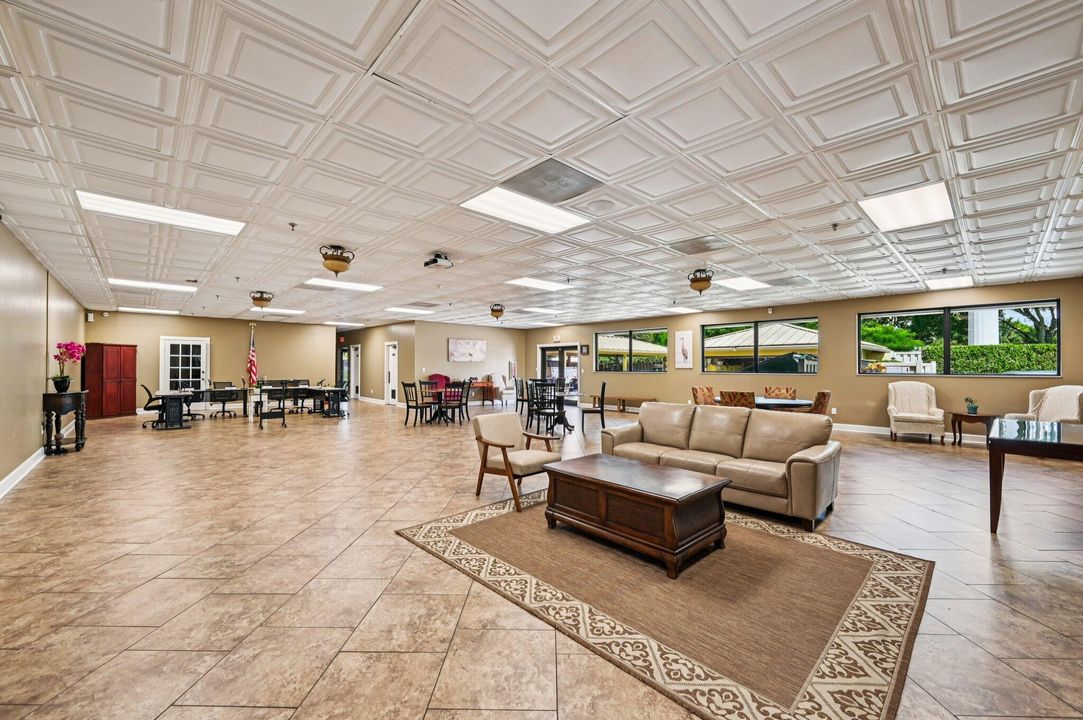 Active With Contract: $364,900 (3 beds, 2 baths, 1276 Square Feet)