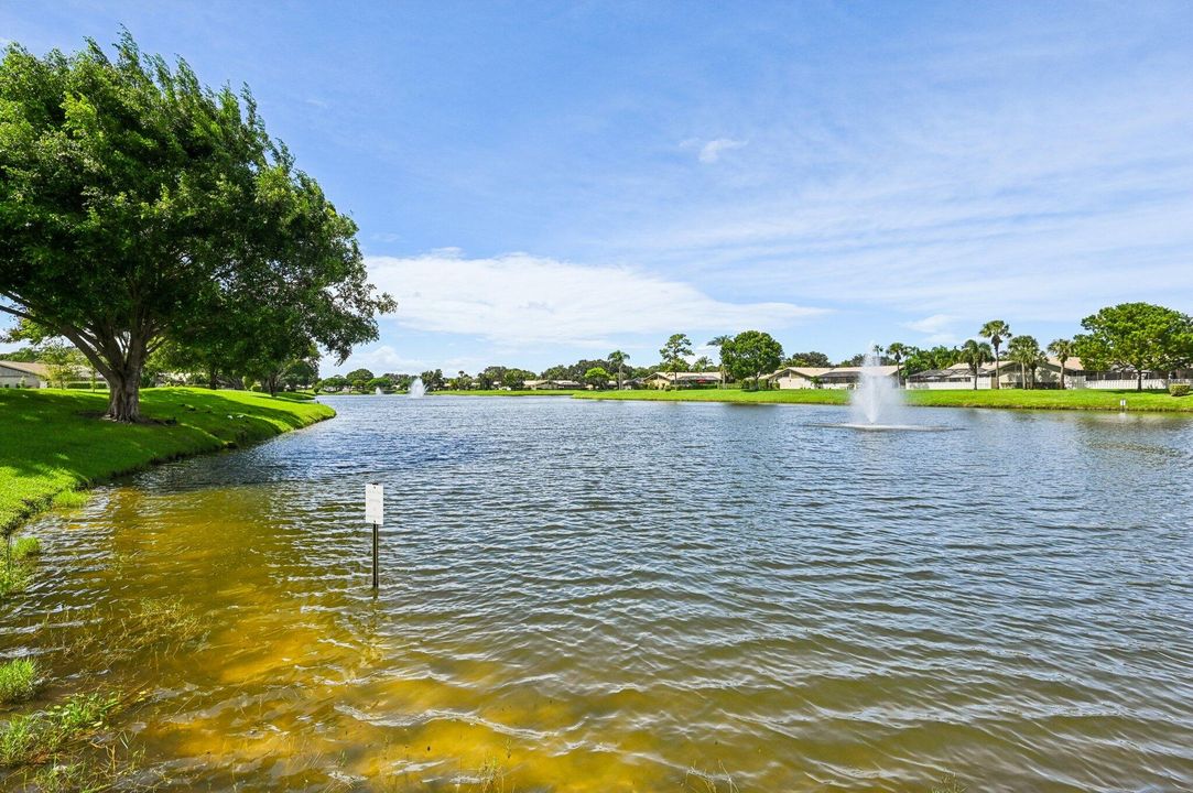 Active With Contract: $364,900 (3 beds, 2 baths, 1276 Square Feet)