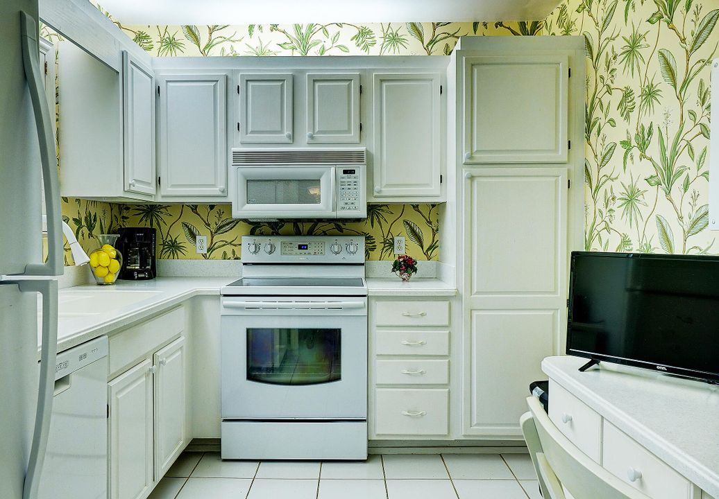 待售: $444,000 (2 贝兹, 2 浴室, 1227 平方英尺)