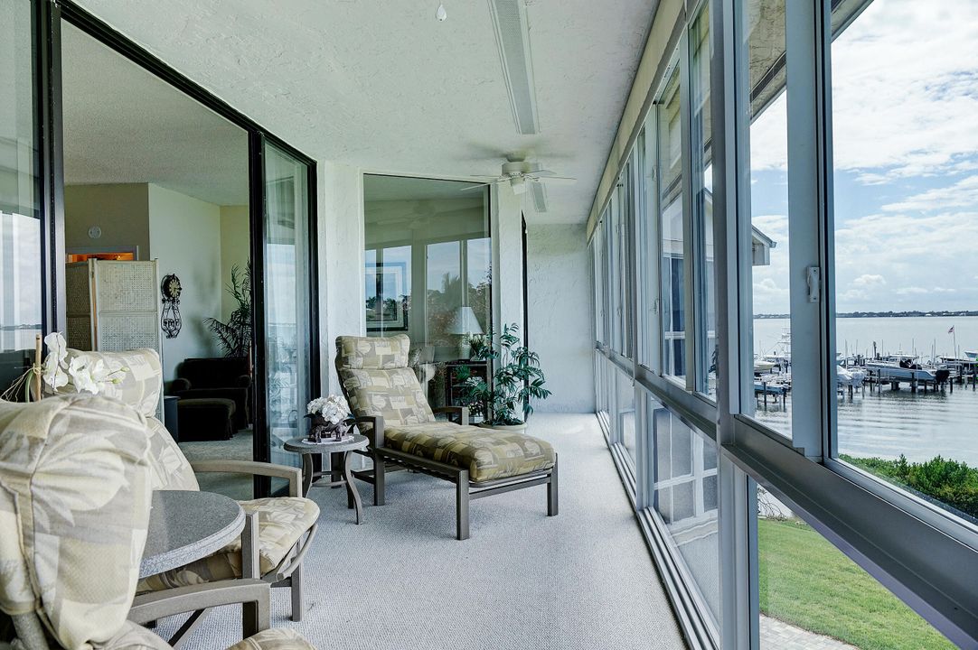 待售: $444,000 (2 贝兹, 2 浴室, 1227 平方英尺)