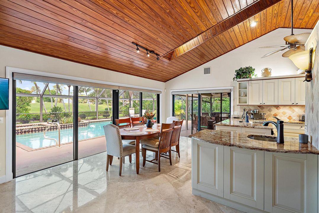 出租: $14,000 (3 贝兹, 3 浴室, 2752 平方英尺)