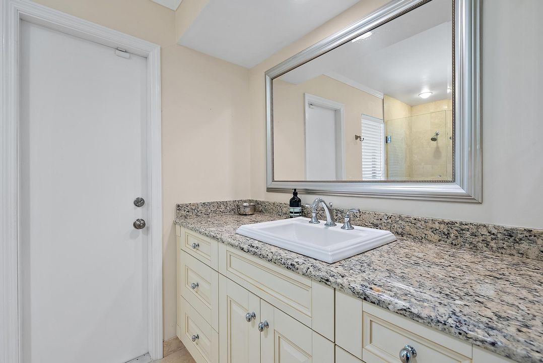 出租: $14,000 (3 贝兹, 3 浴室, 2752 平方英尺)