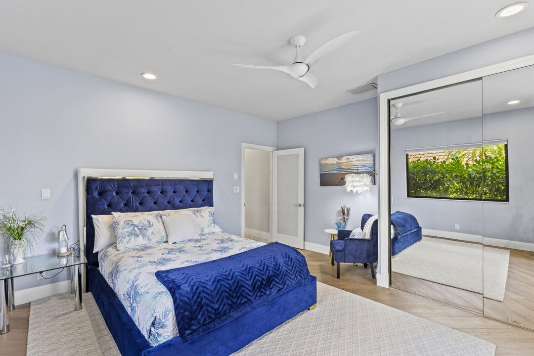 合同活跃: $1,650,000 (3 贝兹, 4 浴室, 3584 平方英尺)