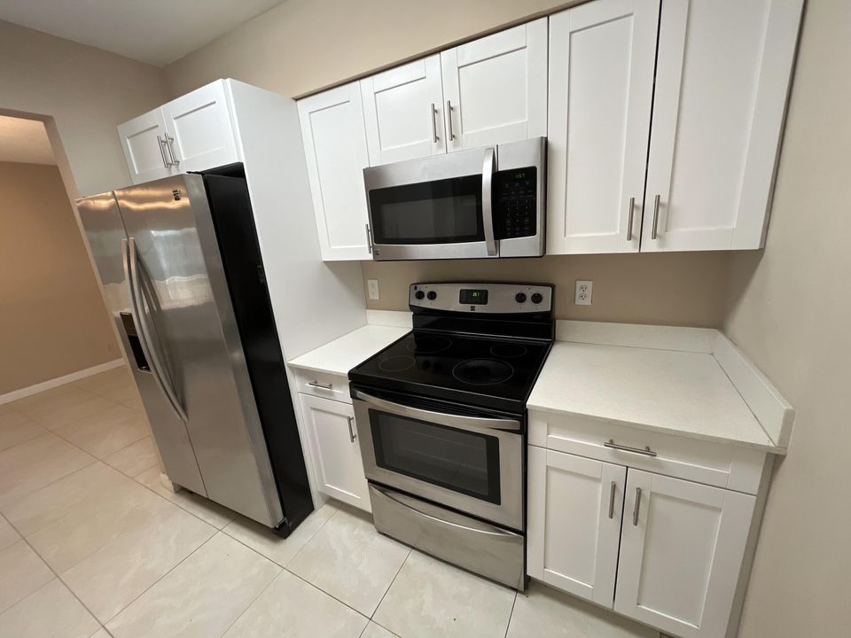 Active With Contract: $479,900 (3 beds, 2 baths, 1976 Square Feet)