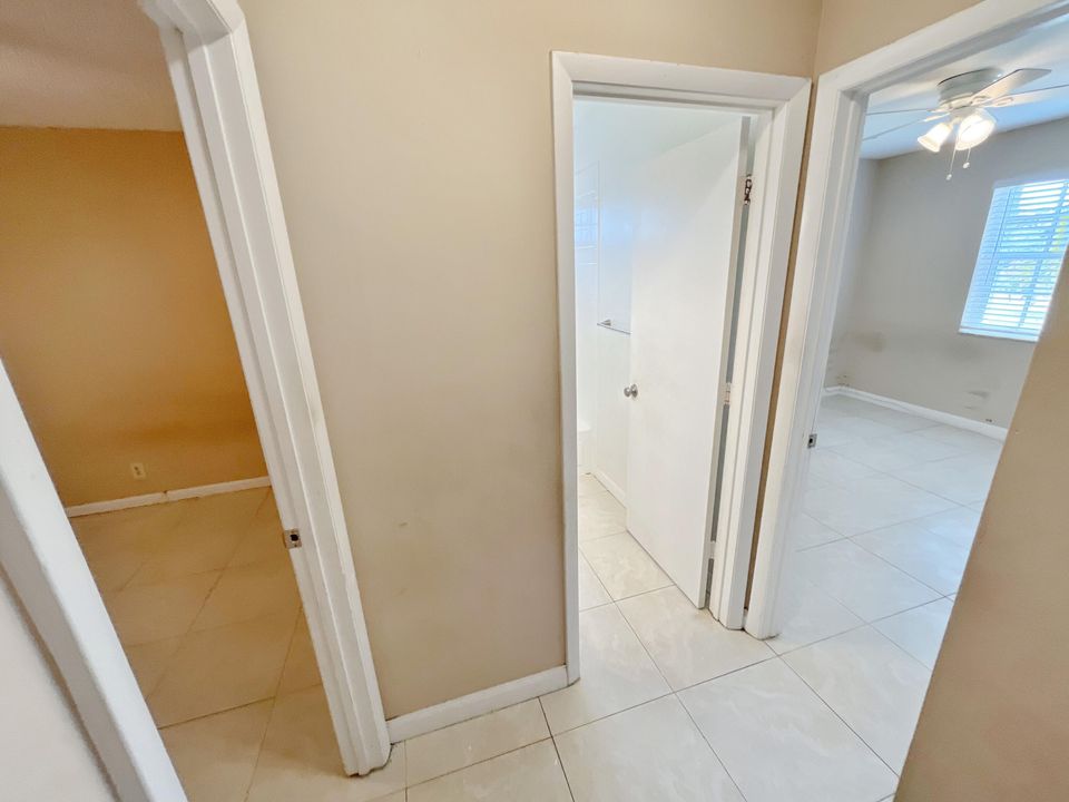 Active With Contract: $479,900 (3 beds, 2 baths, 1976 Square Feet)