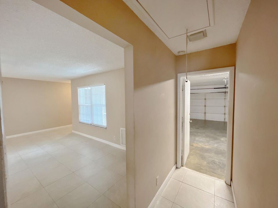 Active With Contract: $479,900 (3 beds, 2 baths, 1976 Square Feet)