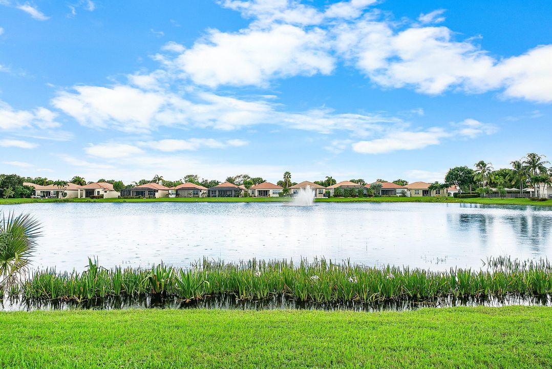 На продажу: $525,000 (2 спален, 2 ванн, 1744 Квадратных фут)