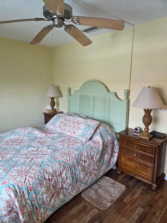 For Sale: $158,000 (2 beds, 1 baths, 1152 Square Feet)