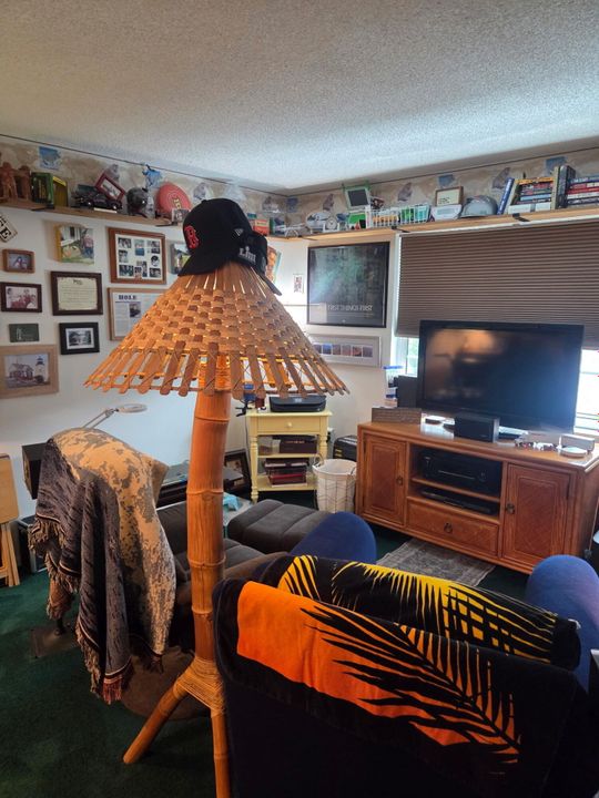 For Sale: $158,000 (2 beds, 1 baths, 1152 Square Feet)