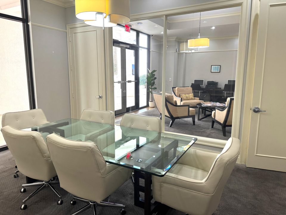 出租: $4,300 (3 贝兹, 2 浴室, 1362 平方英尺)