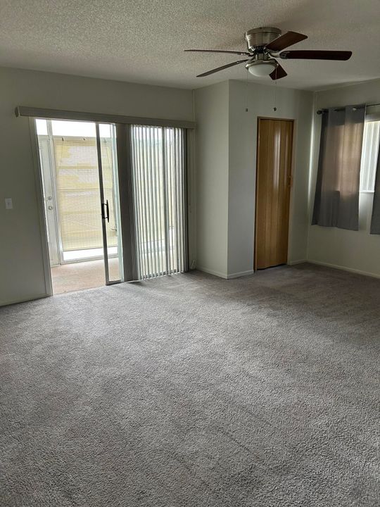 出租: $1,400 (1 贝兹, 1 浴室, 800 平方英尺)