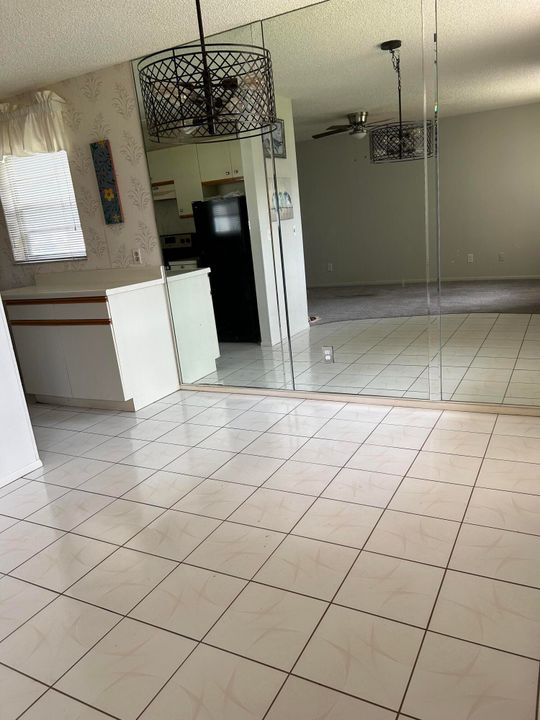 出租: $1,400 (1 贝兹, 1 浴室, 800 平方英尺)