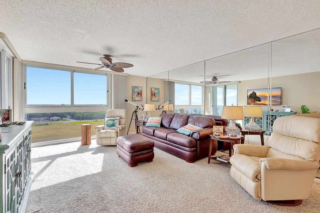 待售: $495,000 (2 贝兹, 2 浴室, 1310 平方英尺)