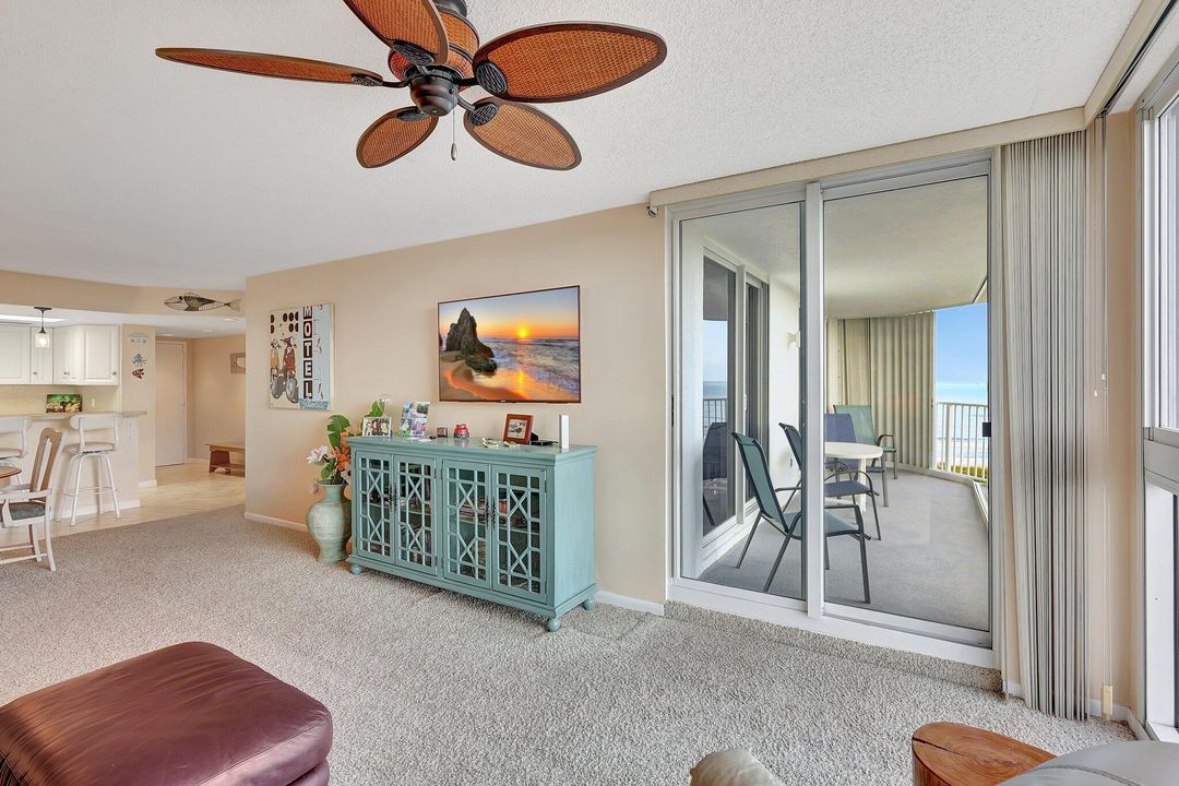 待售: $495,000 (2 贝兹, 2 浴室, 1310 平方英尺)