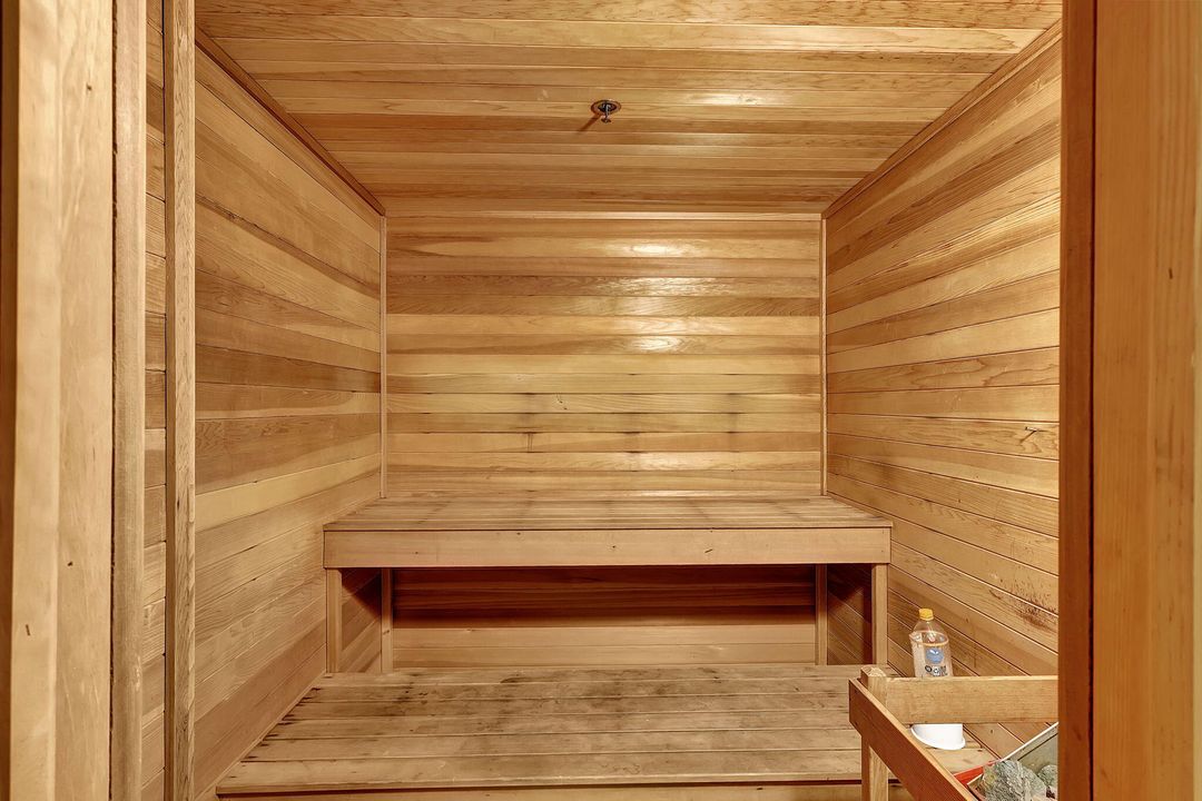 待售: $495,000 (2 贝兹, 2 浴室, 1310 平方英尺)