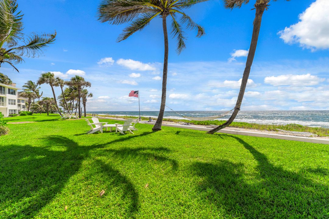 合同活跃: $249,000 (1 贝兹, 2 浴室, 850 平方英尺)