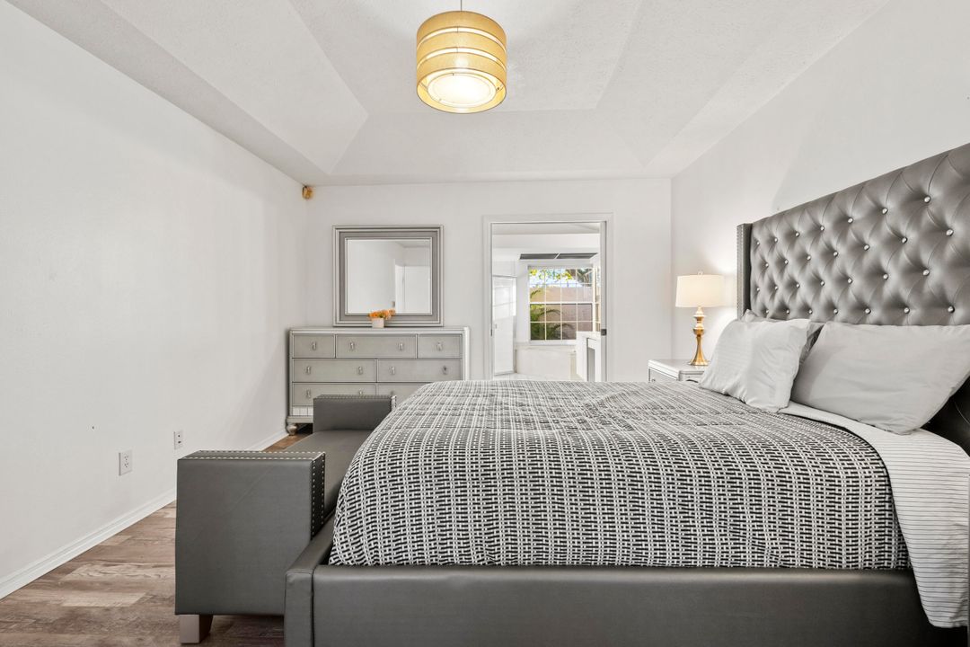 合同活跃: $449,000 (3 贝兹, 2 浴室, 2003 平方英尺)