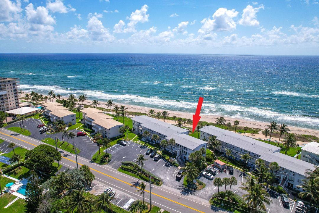 合同活跃: $249,000 (1 贝兹, 2 浴室, 850 平方英尺)