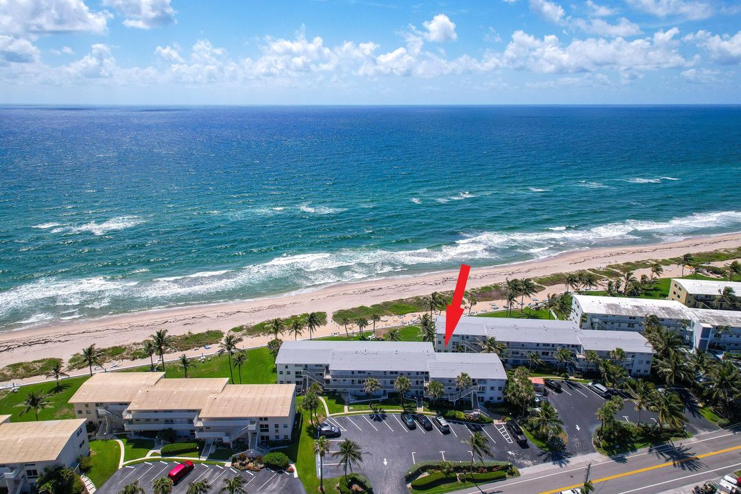 合同活跃: $249,000 (1 贝兹, 2 浴室, 850 平方英尺)