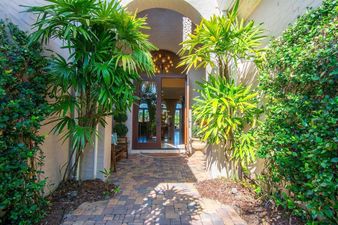 Activo con contrato: $1,299,000 (3 camas, 4 baños, 3118 Pies cuadrados)