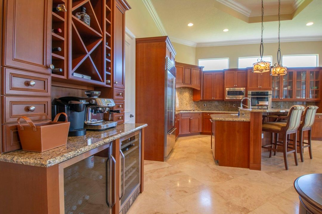 Activo con contrato: $1,299,000 (3 camas, 4 baños, 3118 Pies cuadrados)