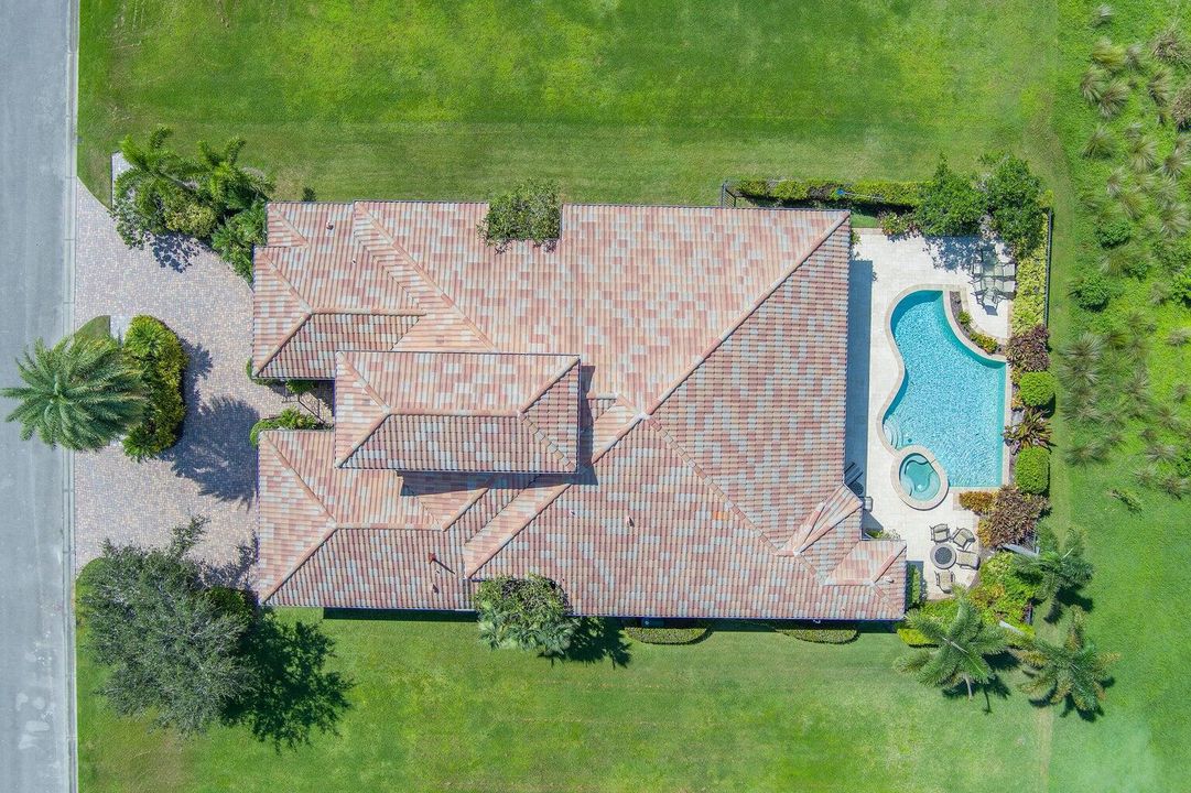 Activo con contrato: $1,299,000 (3 camas, 4 baños, 3118 Pies cuadrados)