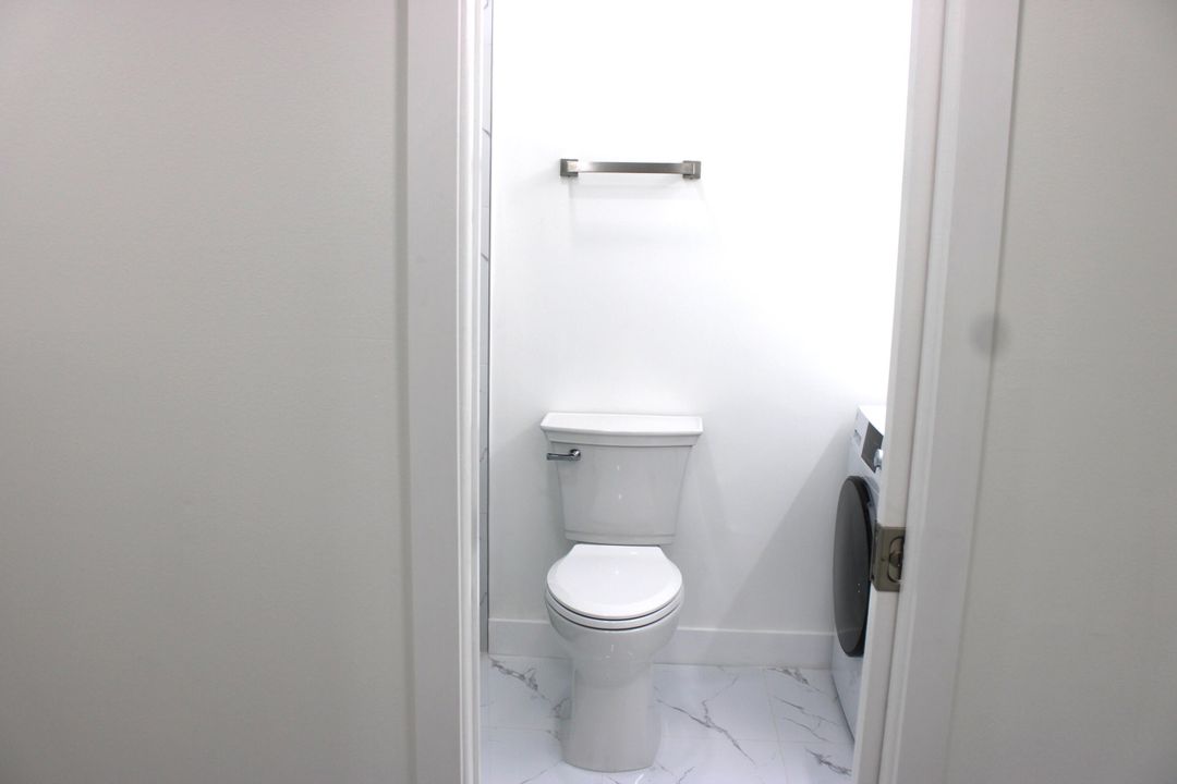 合同活跃: $255,000 (2 贝兹, 2 浴室, 1175 平方英尺)