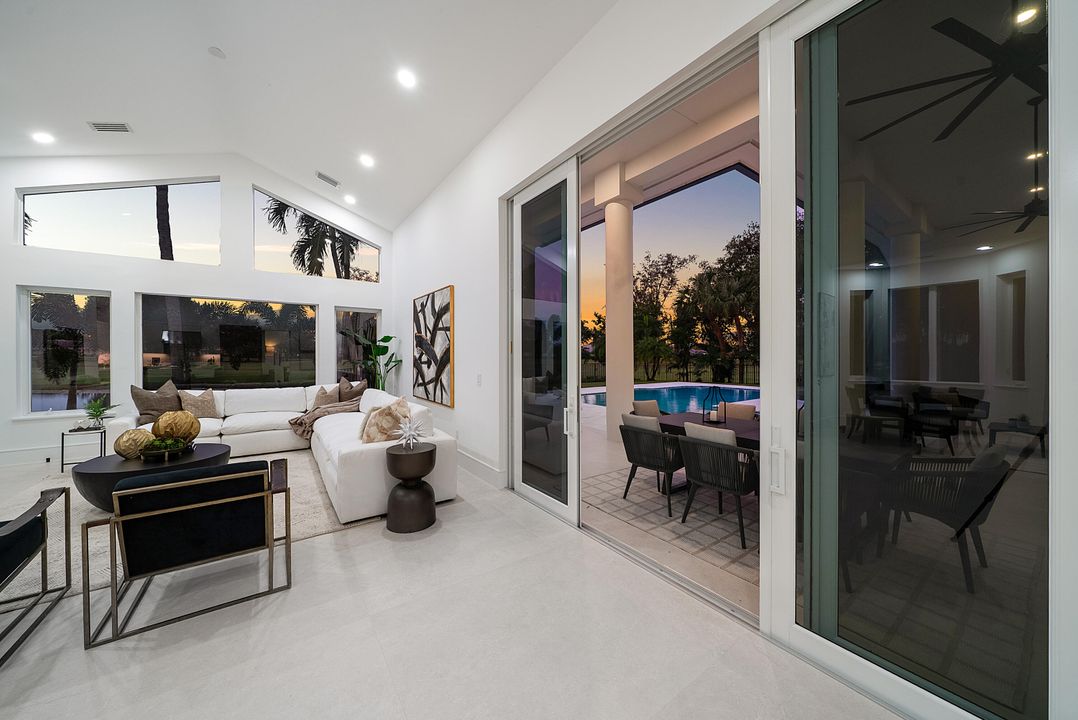 En Venta: $2,950,000 (5 camas, 5 baños, 4352 Pies cuadrados)