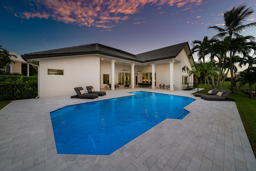 En Venta: $2,950,000 (5 camas, 5 baños, 4352 Pies cuadrados)