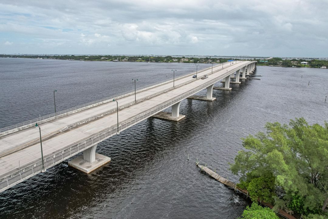 Под контрактом: $134,900 (1 спален, 1 ванн, 696 Квадратных фут)