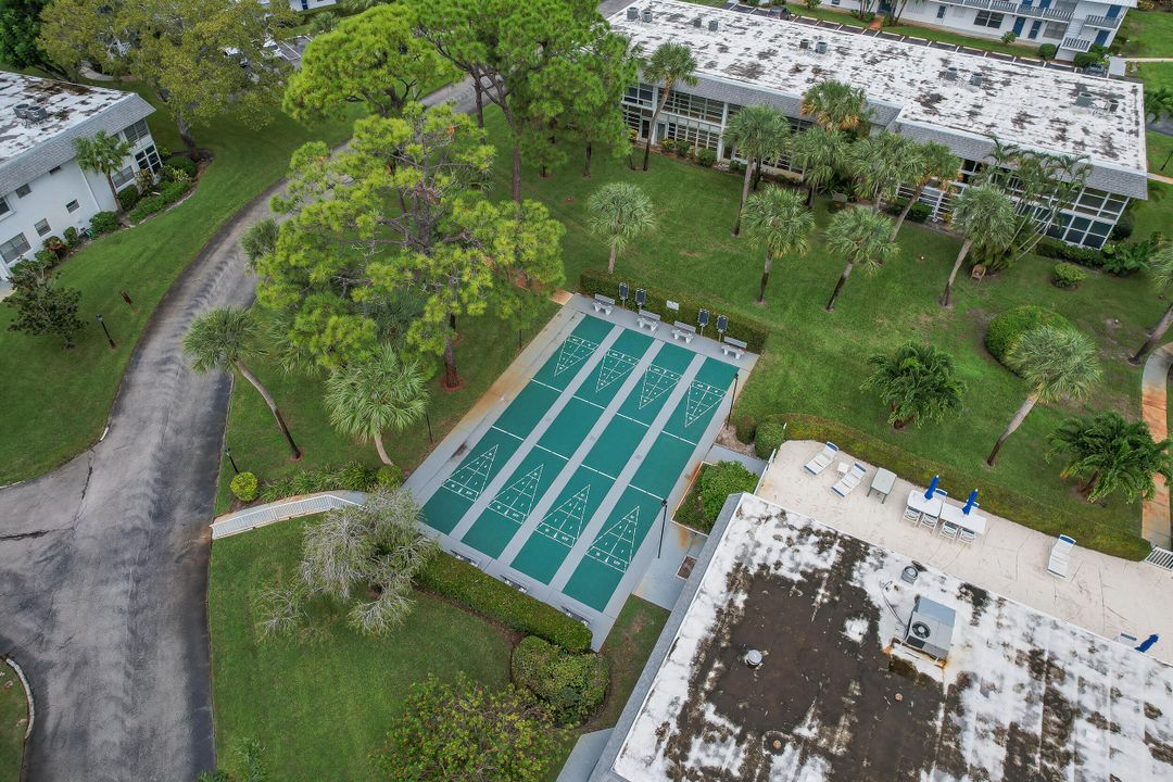 Под контрактом: $134,900 (1 спален, 1 ванн, 696 Квадратных фут)