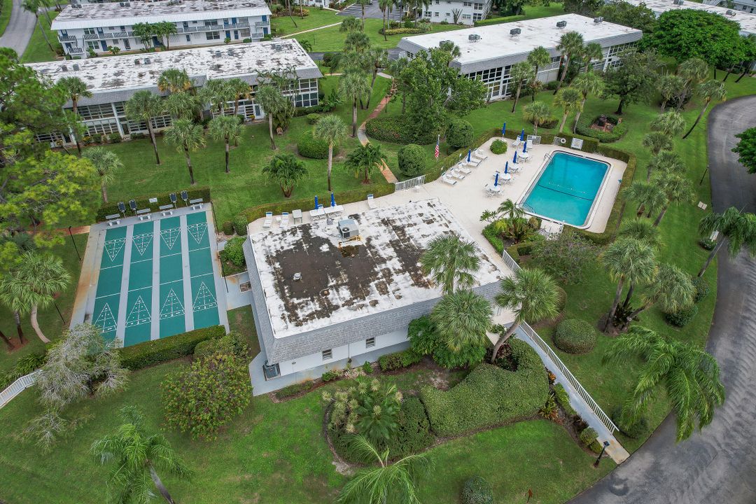 Под контрактом: $134,900 (1 спален, 1 ванн, 696 Квадратных фут)