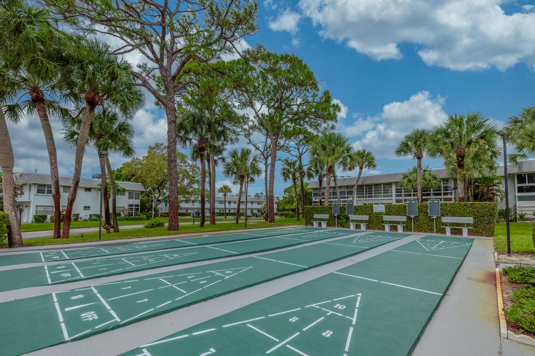 Под контрактом: $134,900 (1 спален, 1 ванн, 696 Квадратных фут)