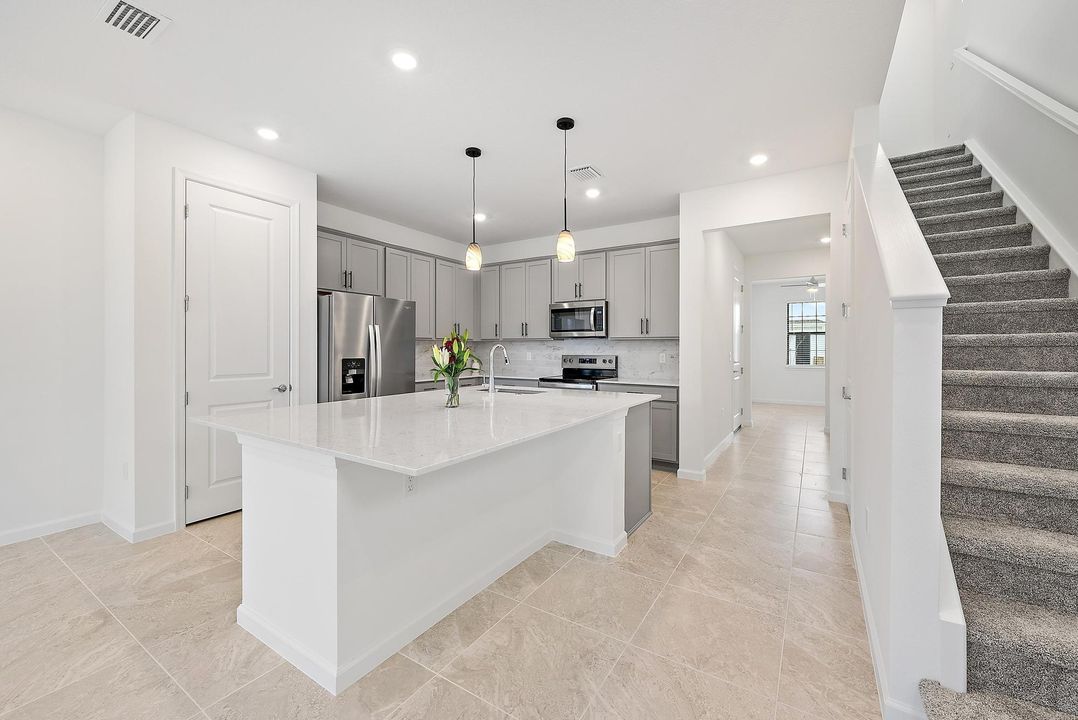 For Sale: $455,000 (3 beds, 2 baths, 1750 Square Feet)