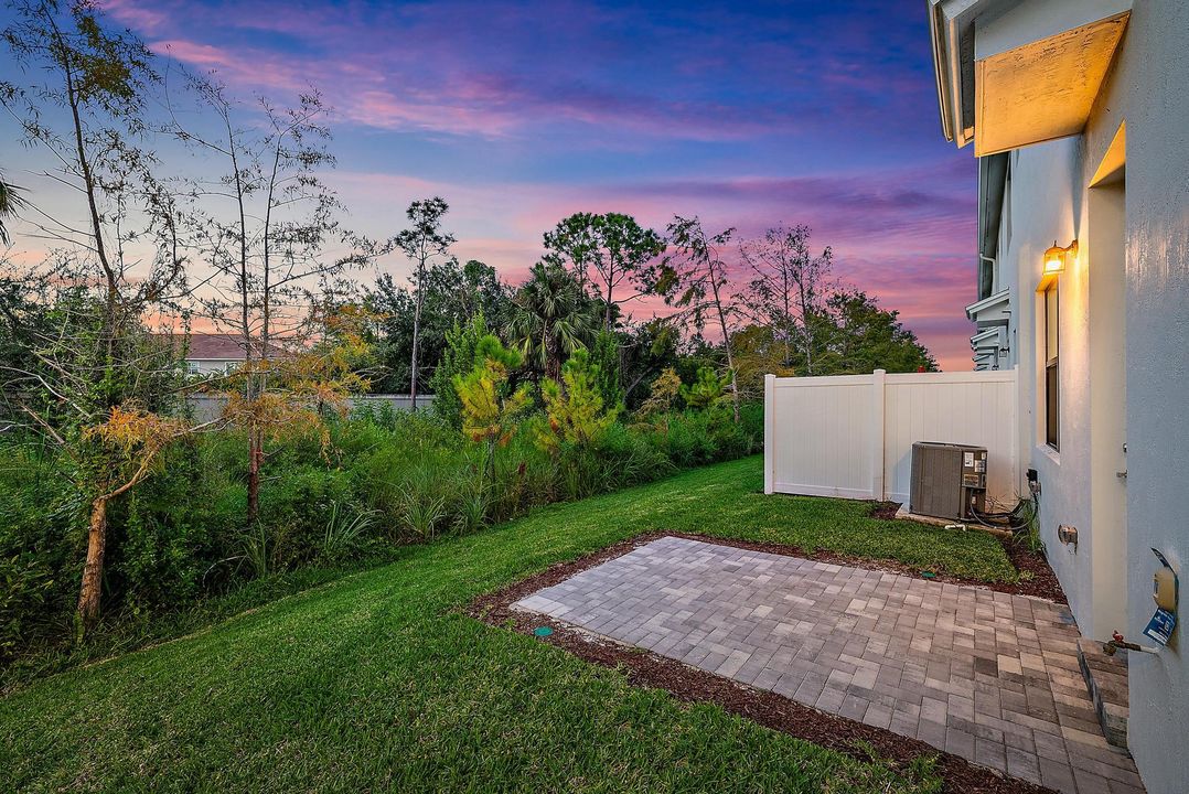 For Sale: $455,000 (3 beds, 2 baths, 1750 Square Feet)