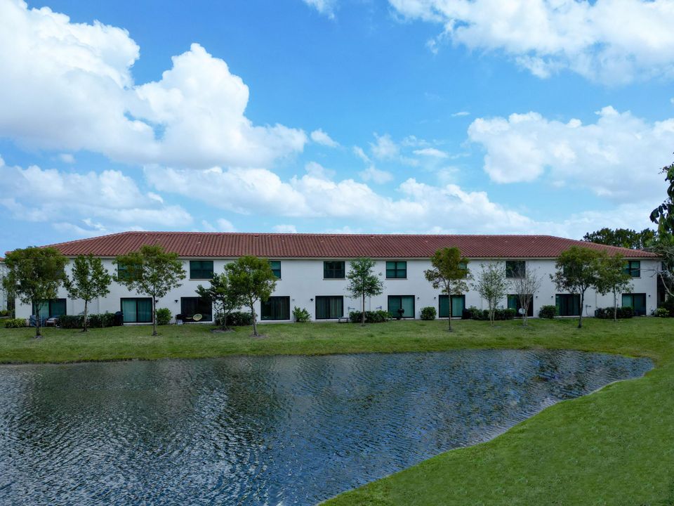 En Venta: $432,000 (3 camas, 2 baños, 1609 Pies cuadrados)