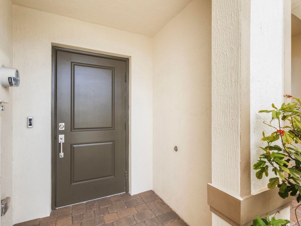 En Venta: $432,000 (3 camas, 2 baños, 1609 Pies cuadrados)