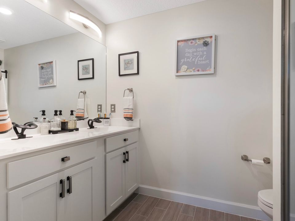 En Venta: $432,000 (3 camas, 2 baños, 1609 Pies cuadrados)