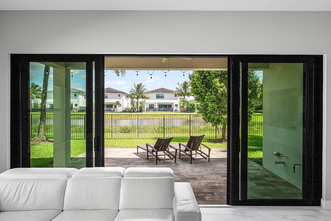 На продажу: $1,399,900 (3 спален, 3 ванн, 2240 Квадратных фут)