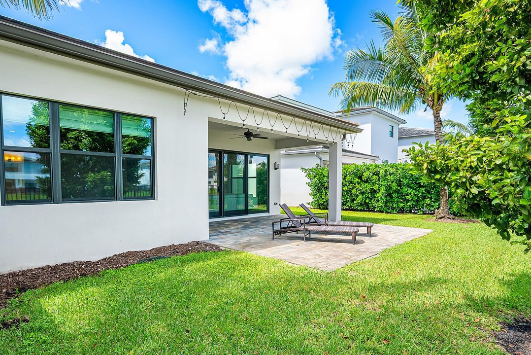 На продажу: $1,399,900 (3 спален, 3 ванн, 2240 Квадратных фут)