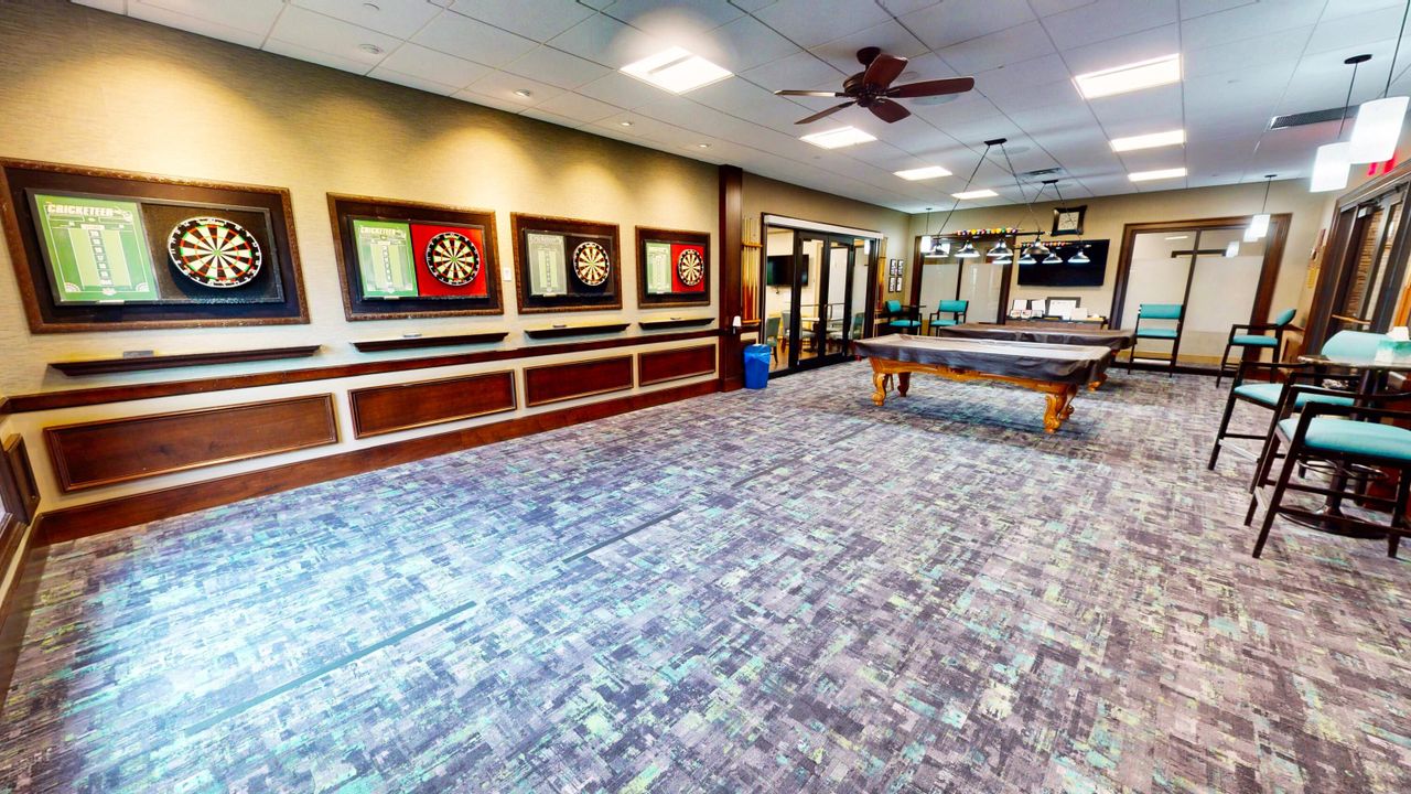 合同活跃: $555,000 (2 贝兹, 2 浴室, 2012 平方英尺)