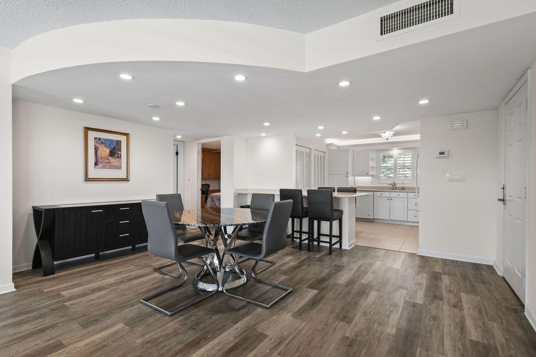 На продажу: $370,000 (2 спален, 2 ванн, 1440 Квадратных фут)