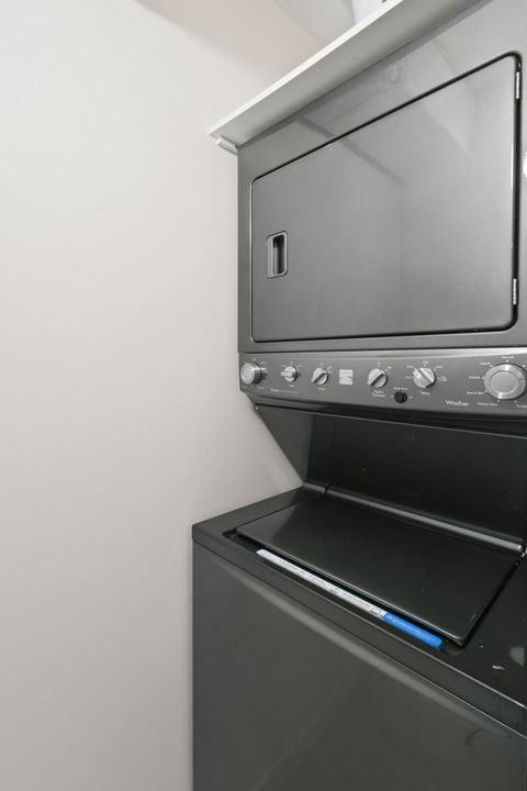 На продажу: $370,000 (2 спален, 2 ванн, 1440 Квадратных фут)