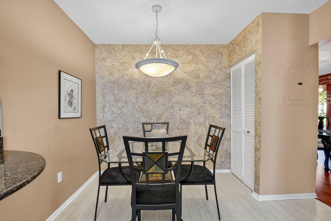 Active With Contract: $239,000 (3 beds, 2 baths, 1495 Square Feet)