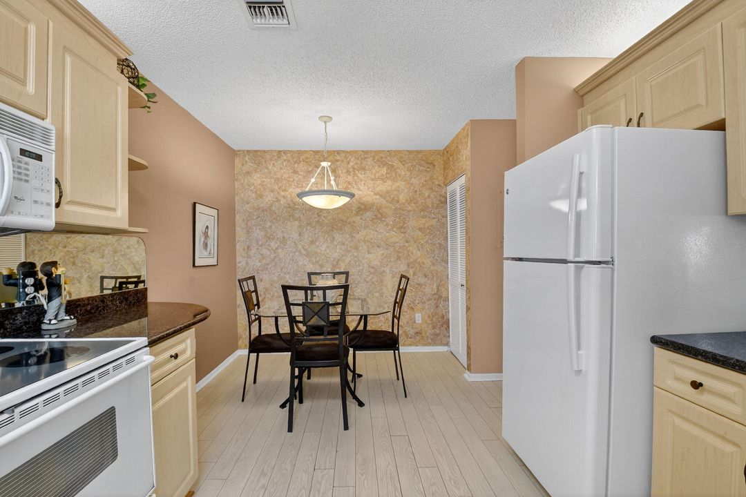 Active With Contract: $239,000 (3 beds, 2 baths, 1495 Square Feet)