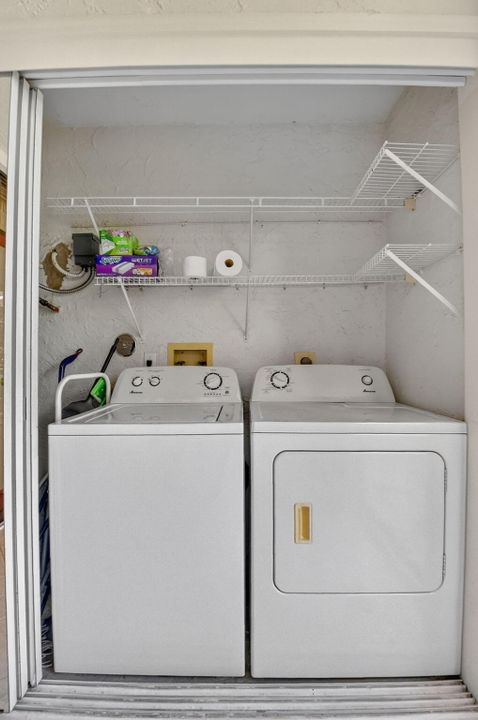 Active With Contract: $239,000 (3 beds, 2 baths, 1495 Square Feet)