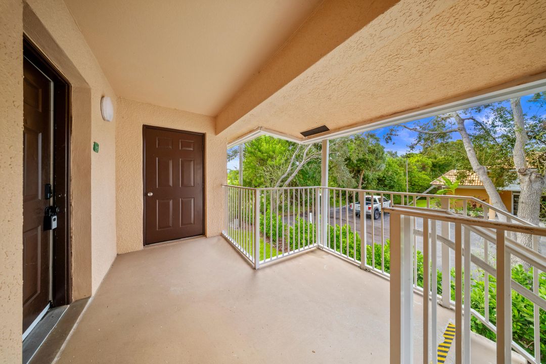 На продажу: $215,000 (2 спален, 2 ванн, 960 Квадратных фут)