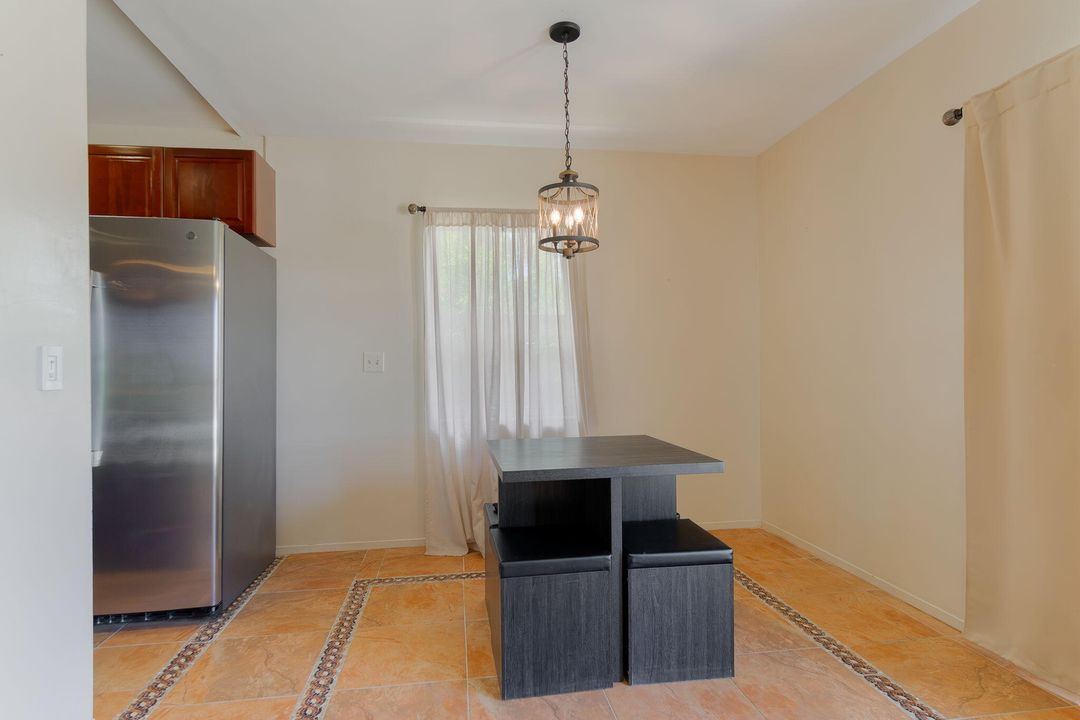 На продажу: $455,000 (3 спален, 2 ванн, 1275 Квадратных фут)