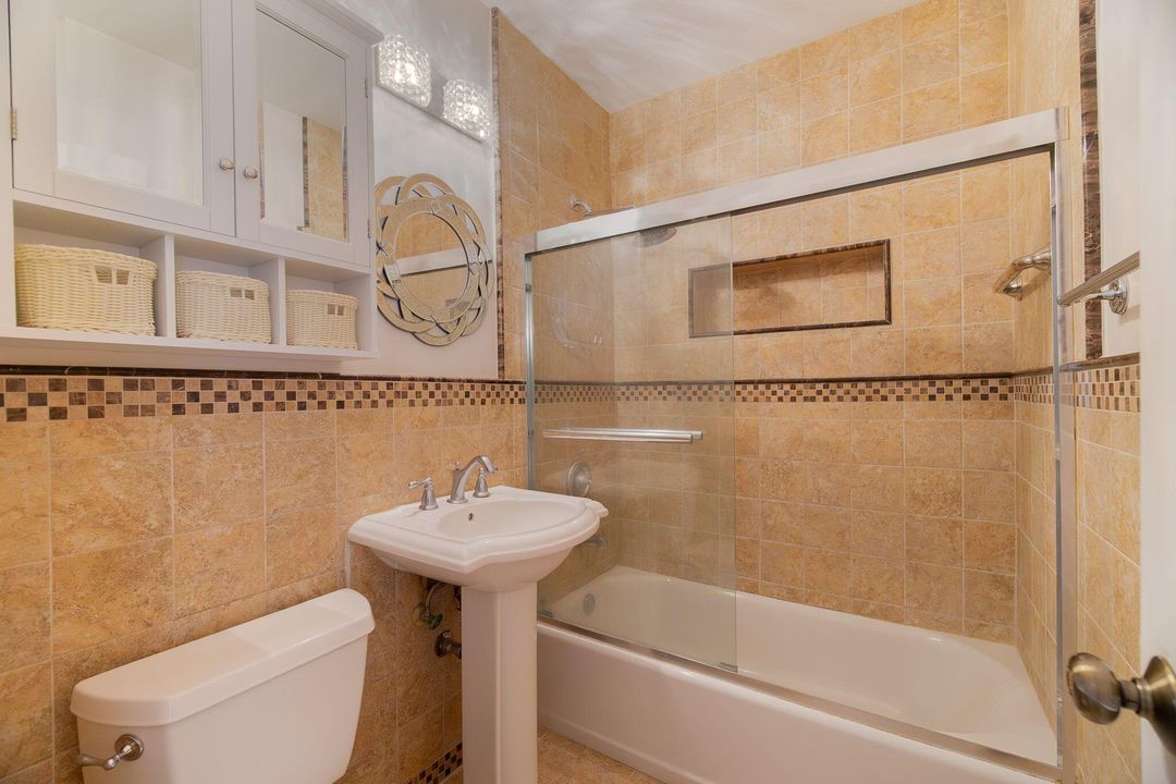 На продажу: $455,000 (3 спален, 2 ванн, 1275 Квадратных фут)