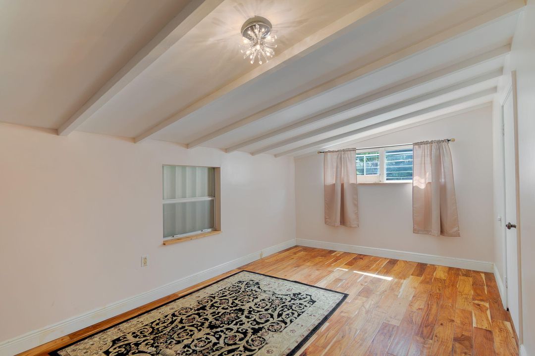 На продажу: $455,000 (3 спален, 2 ванн, 1275 Квадратных фут)